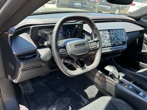 New 2026 Dodge Charger Scat Pack w/ Blacktop Package AWD/4WD image 17