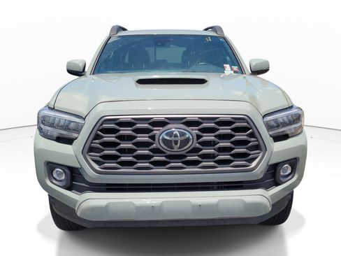Used 2023 Toyota Tacoma TRD Sport AWD/4WD image 2