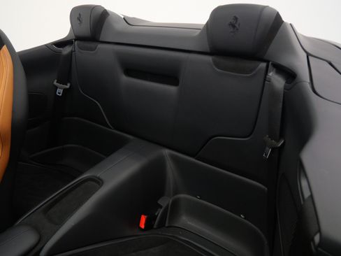 Used 2025 Ferrari Roma Spider RWD image 16