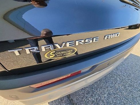 Used 2024 Chevrolet Traverse LT w/ Enhanced Driving Package AWD/4WD image 39