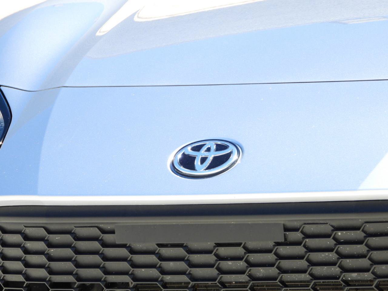 Used 2025 Toyota GR86 Premium w/ ALL Weather Mat Package (TMS) RWD image 9