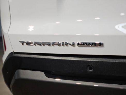 Used 2025 GMC Terrain Elevation image 37