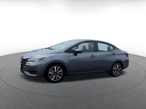 Used 2025 Nissan Versa SV FWD image 8