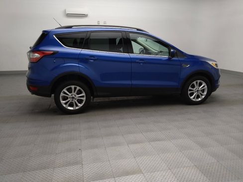 Used 2018 Ford Escape SE image 10