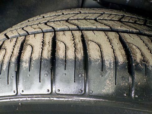 Used 2020 Chevrolet Bolt LT image 30