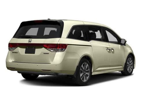 Used 2016 Honda Odyssey Touring image 2