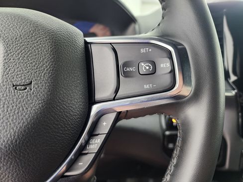 Used 2024 RAM 1500 Laramie image 14