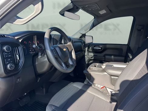 Used 2023 Chevrolet Silverado 1500 Custom image 9