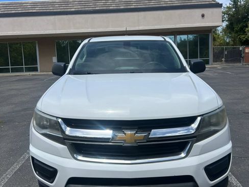 Used 2016 Chevrolet Colorado W/T w/ WT Convenience Package AWD/4WD image 2