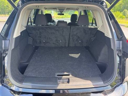 Used 2025 Nissan Rogue SV AWD/4WD image 13