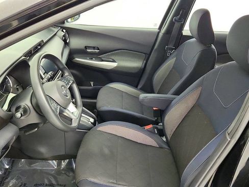 Used 2018 Nissan Kicks SV w/ Exterior Package FWD image 12