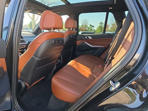 Used 2022 BMW X5 xDrive40i w/ Premium Package AWD/4WD image 26