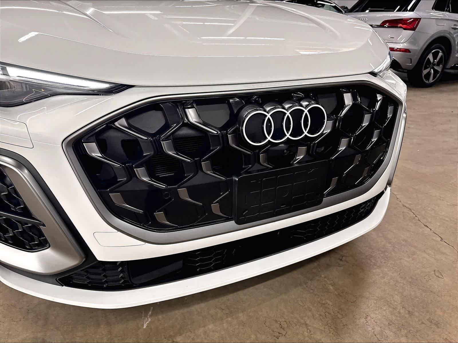 Used 2025 Audi Q5 Prestige AWD/4WD image 32