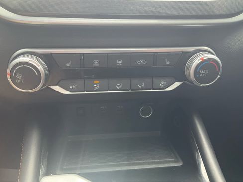 Used 2023 Nissan Altima 2.5 SR w/ SR Premium Package AWD/4WD image 11