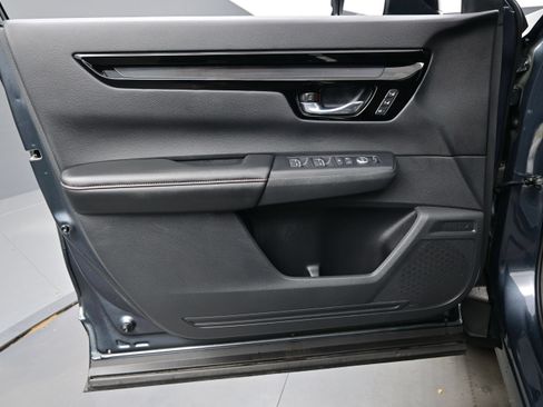 Used 2026 Honda CR-V Sport Touring image 9