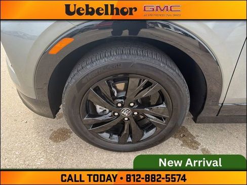Used 2025 Buick Encore GX Sport Touring image 13