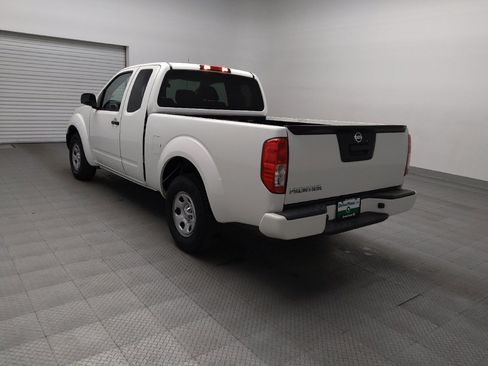 Used 2019 Nissan Frontier S image 5