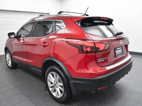 Used 2018 Nissan Rogue Sport SV w/ SV Technology Package image 5