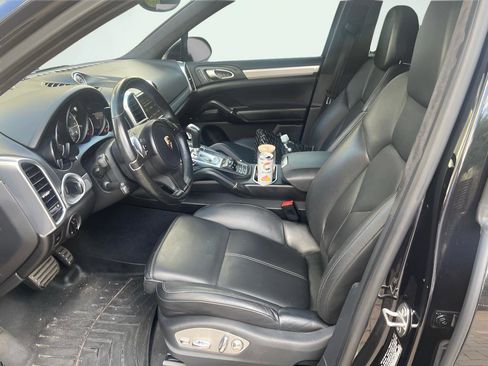 Used 2013 Porsche Cayenne GTS AWD/4WD image 2