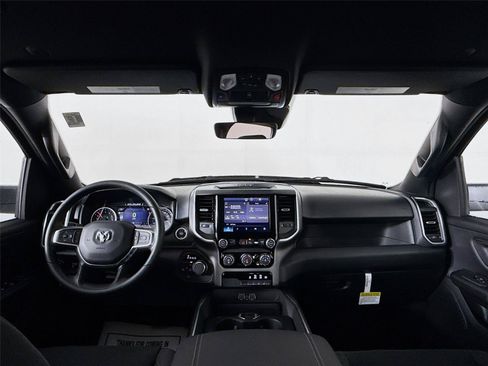 New 2026 RAM 1500 Express AWD/4WD image 31