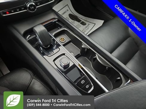 Used 2024 Volvo S60 B5 Plus image 21