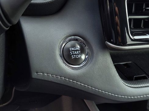 Used 2022 Toyota Highlander XLE image 23