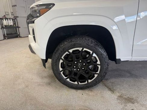 New 2026 Chevrolet Colorado Z71 w/ Technology Package AWD/4WD image 12