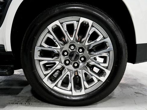 Used 2024 GMC Yukon Denali Ultimate image 36