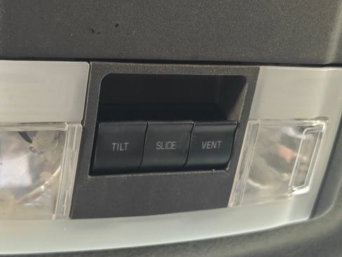 Used 2013 Ford Expedition Limited AWD/4WD image 9