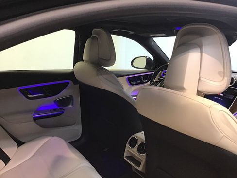 Used 2022 Mercedes-Benz C 300 4MATIC Sedan image 16