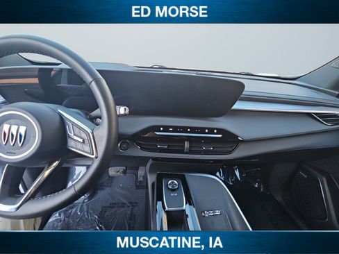 Used 2025 Buick Enclave Preferred image 15