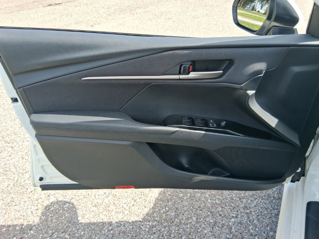 Used 2025 Toyota Camry LE FWD image 11