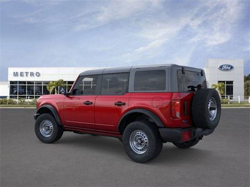 New 2025 Ford Bronco 4-Door image 4