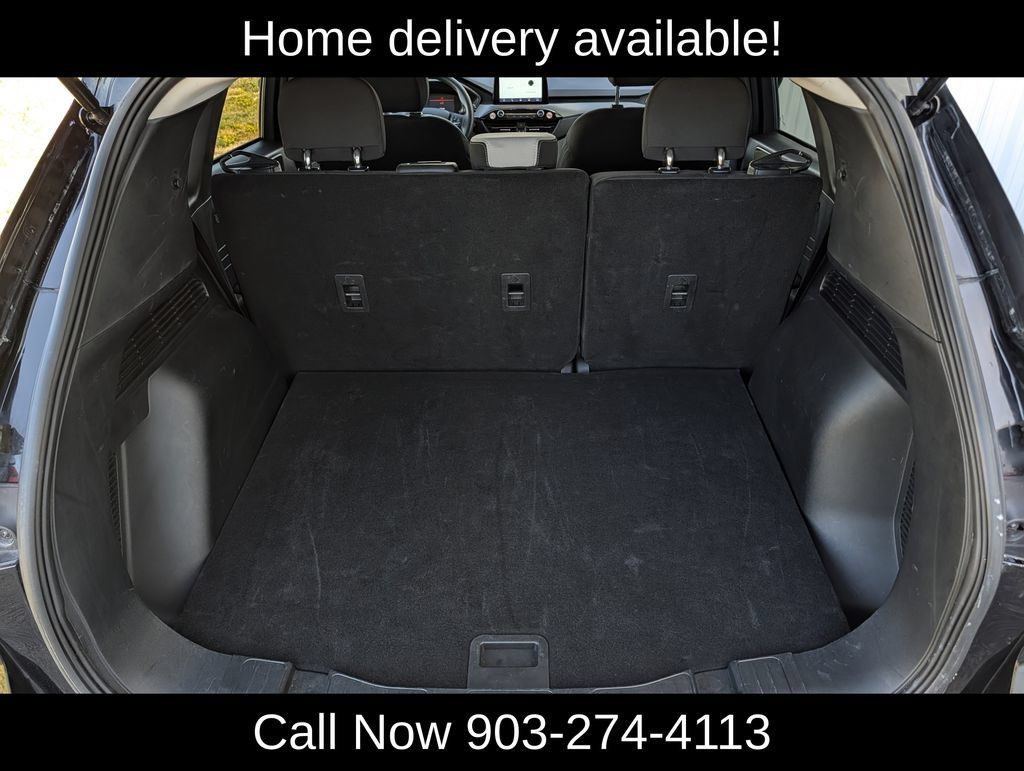 Used 2025 Ford Escape Active AWD/4WD image 30