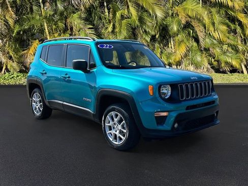Used 2022 Jeep Renegade Latitude w/ Convenience Group image 2