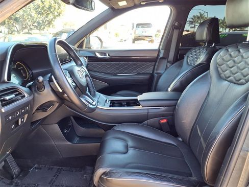 Used 2022 Hyundai Palisade Calligraphy w/ Winter Package image 9