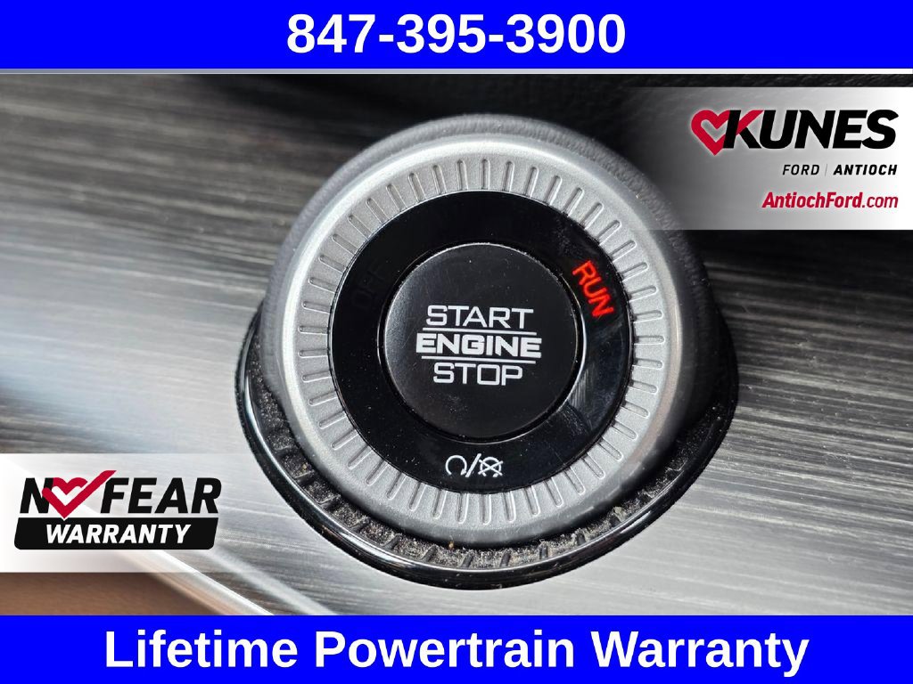 Used 2024 Jeep Wagoneer L Series II AWD/4WD image 55