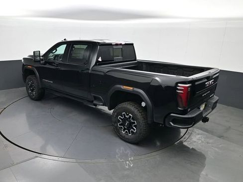 New 2026 GMC Sierra 2500 AT4X w/ LPO, Black Badging Package image 19