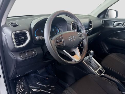 Used 2026 Hyundai Venue SEL FWD image 23
