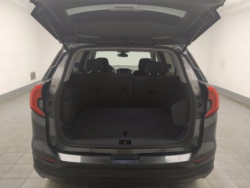 Used 2020 GMC Terrain SLE w/ Driver Convenience Package image 29