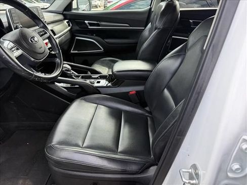 Used 2020 Kia Telluride S FWD image 4