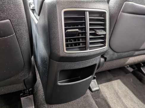 Used 2025 Kia Sportage EX FWD image 17