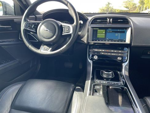 Used 2018 Jaguar XE R-Sport image 26