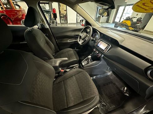 Used 2021 Nissan Kicks S FWD image 16