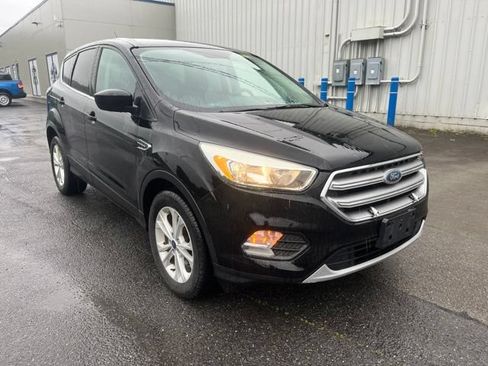 Used 2017 Ford Escape SE AWD/4WD image 3