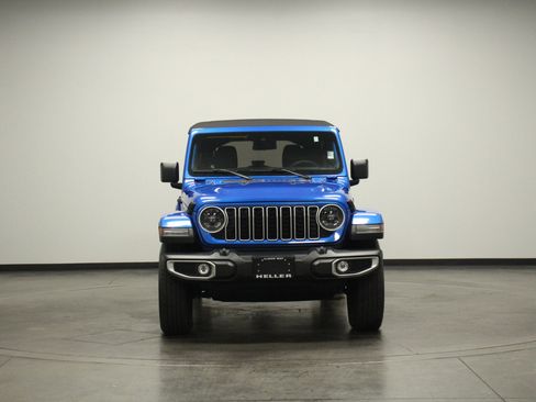 Used 2024 Jeep Wrangler Sahara image 3