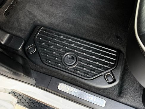 Used 2020 RAM 1500 Laramie AWD/4WD image 29
