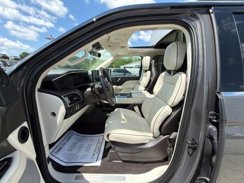 Used 2023 Lincoln Navigator Black Label AWD/4WD image 24