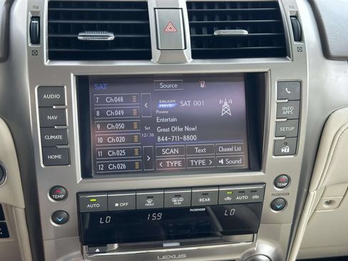 Used 2016 Lexus GX 460 w/ Premium Package AWD/4WD image 10
