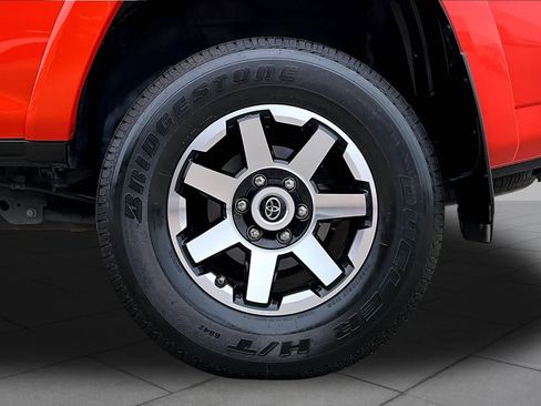 Used 2024 Toyota 4Runner TRD Off-Road Premium w/ Off Road Premium Plus Package AWD/4WD image 11